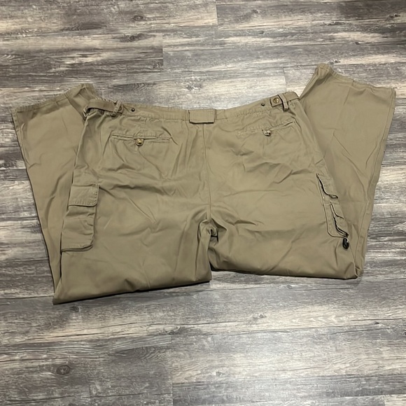 Orvis mens cargo khaki pants with pleated front 44x32 - Picture 6 of 8